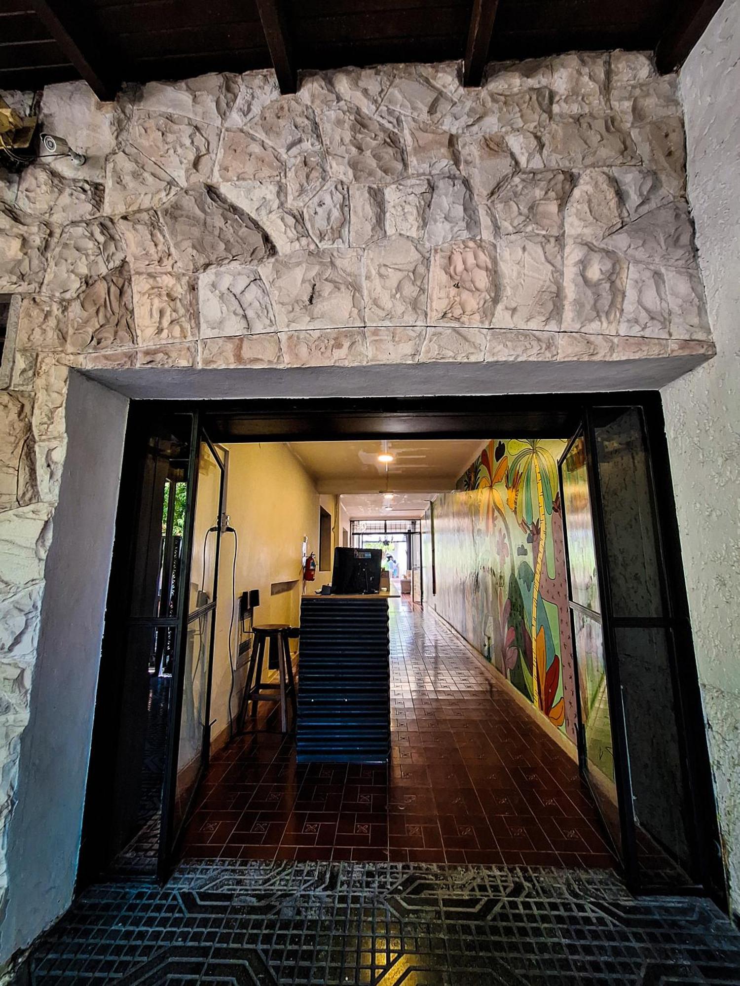Fuxia House Hostel Mendoza Extérieur photo